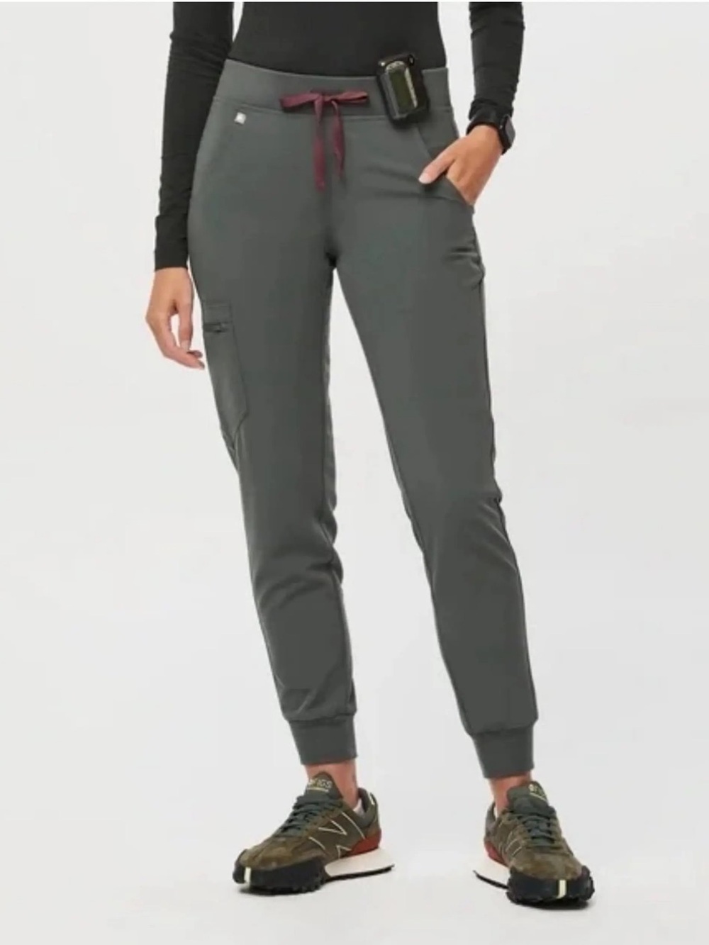 FIGS Bonsai Zamora Joggers Medium Regular (MR)